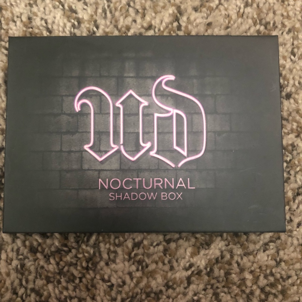 SALE - PRICE FIRM Urban Decay - Nocturnal palette